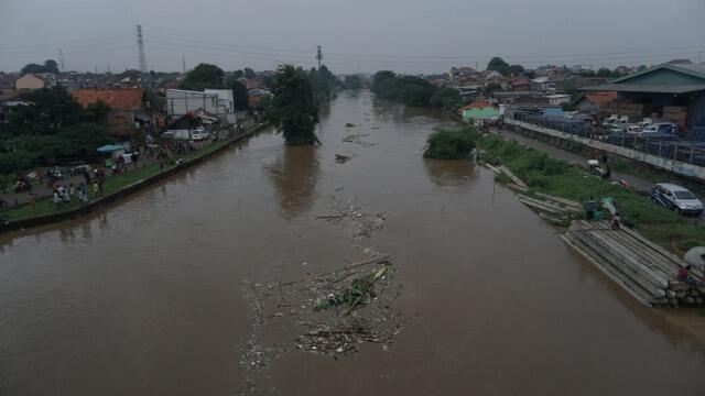 Foto: Jakarta Terendam Banjir Kiriman dari Bogor