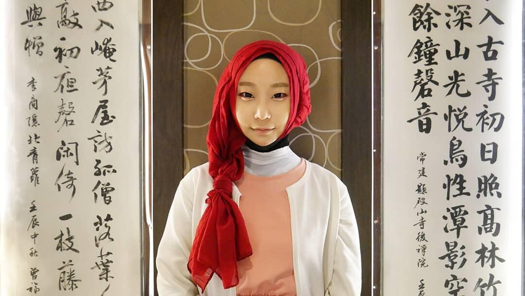 Kenalan dengan Ola Bora Song, Guru Agama yang Berasal dari Korea