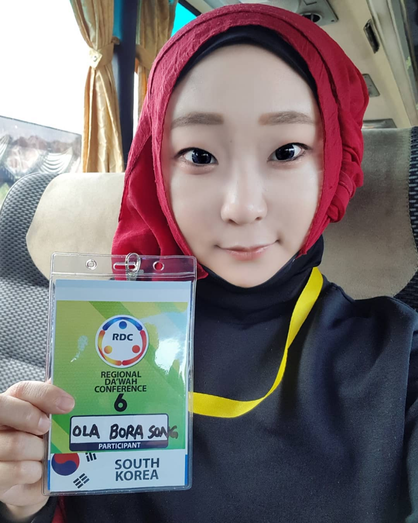 Kenalan dengan Ola Bora Song, Guru Agama yang Berasal dari Korea