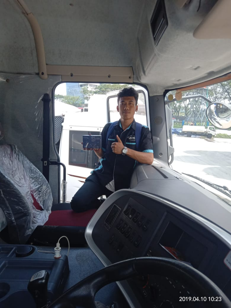 Dicari : RESELLER, SALES dan DISTRIBUTOR Produk GPS TRACKER (PELACAK MOBIL &amp; MOTOR)