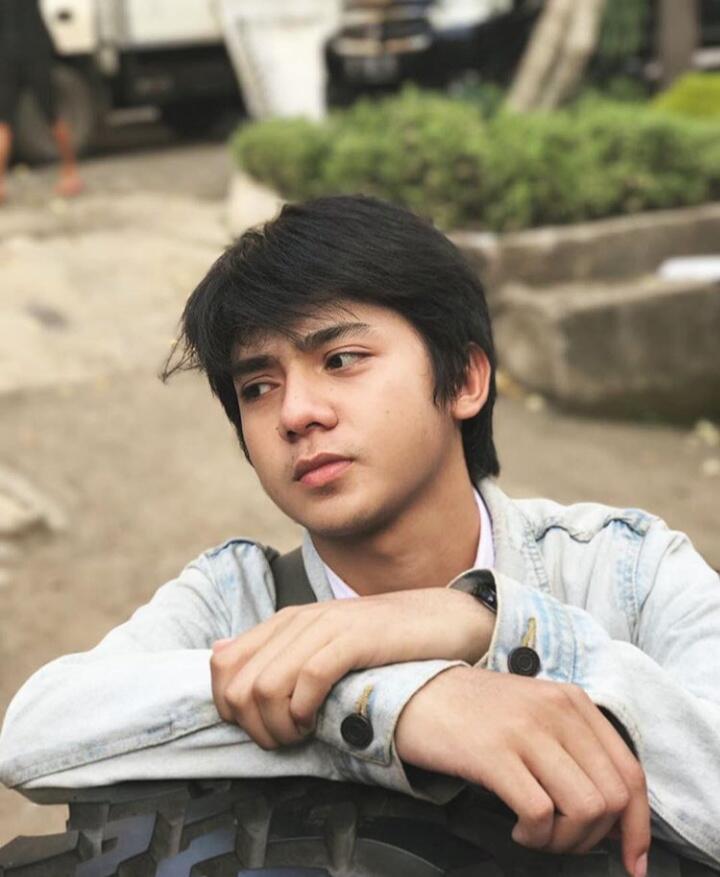 Potret Aktor Bertampang Chubby ini bikin Ketar-Ketir Kaum Hawa, Imut Banget!