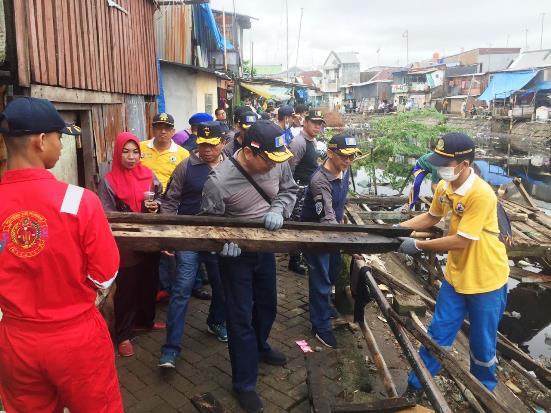 Kemenhub-Lantamal VI Gelar Padat Karya di Kanal Pannampu