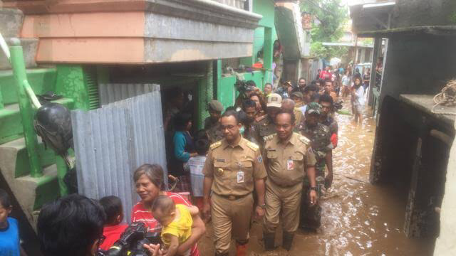 Penanganan Banjir versi BTP vs Anies