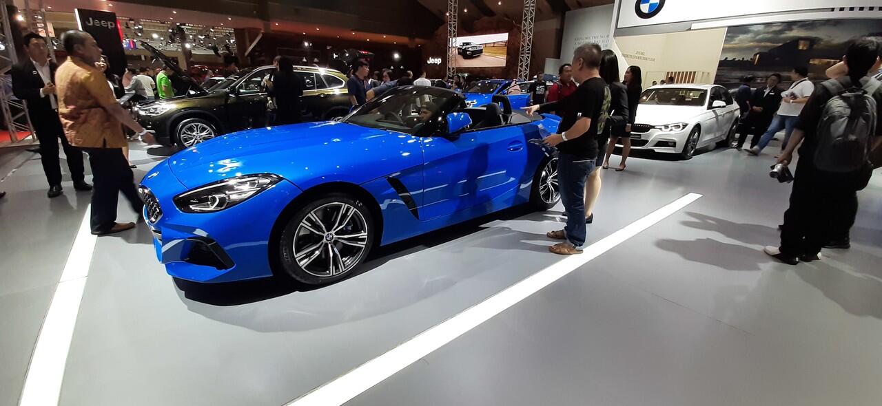 Gak Hanya Mobil dan Motor Baru, Motor Custom pun “Parkir” di IIMS 2019