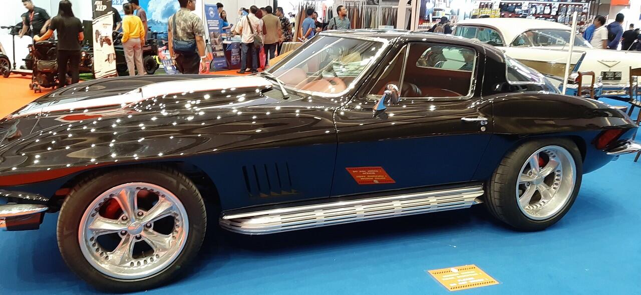 Gak Hanya Mobil dan Motor Baru, Motor Custom pun “Parkir” di IIMS 2019