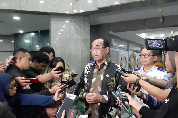 Jelang Puasa, Menhub Rayu Maskapai Turunkan Harga Tiket Pesawat