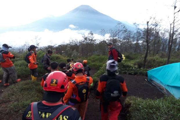 12 Pendaki Gunung Mekongga Kelelahan dan Hiportermia di Puncak Gunung