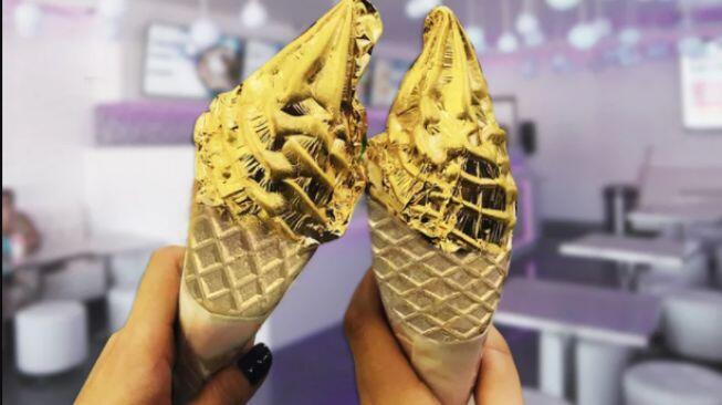 6 Barang Unik dan Aneh dengan Sentuhan Emas