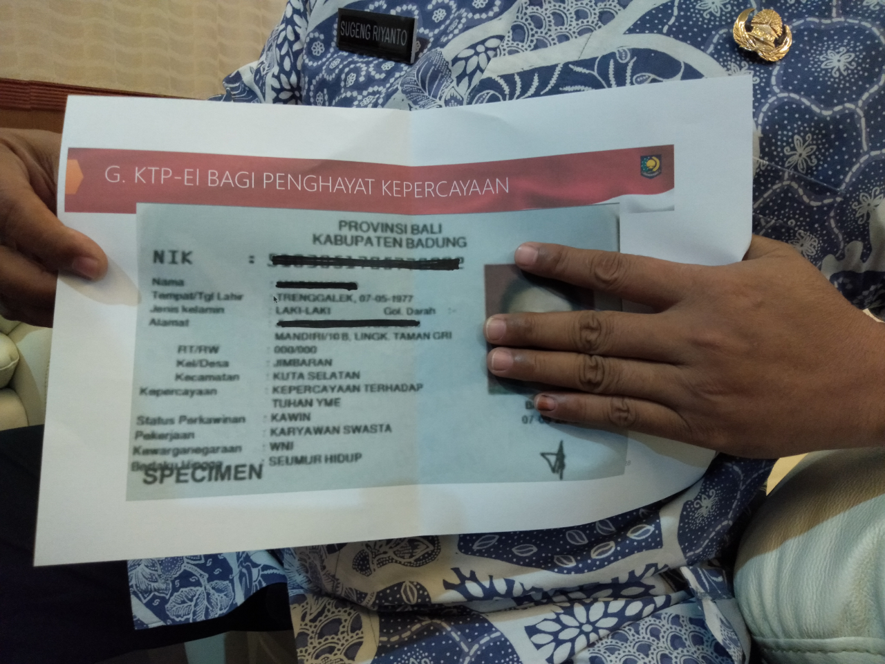 Warga Penganut Kepercayaan Berbondong-Bondong Ubah Kolom Agama Di E-KTP