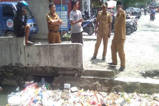 Antisipasi Banjir, Wali Kota Palu Meninjau Drainase