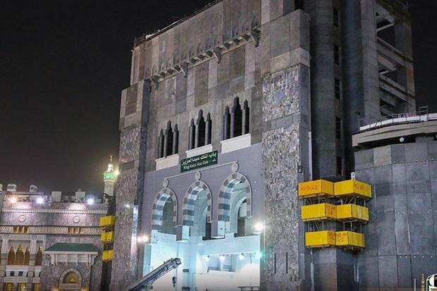 Jelang Ramadan, Masjidil Haram dan Nabawi Ganti Sajadah