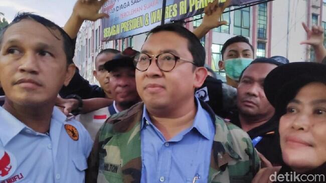 Fadli Tolak Baliho Klaim Prabowo Menang Diturunkan: Ini Aspirasi Warga