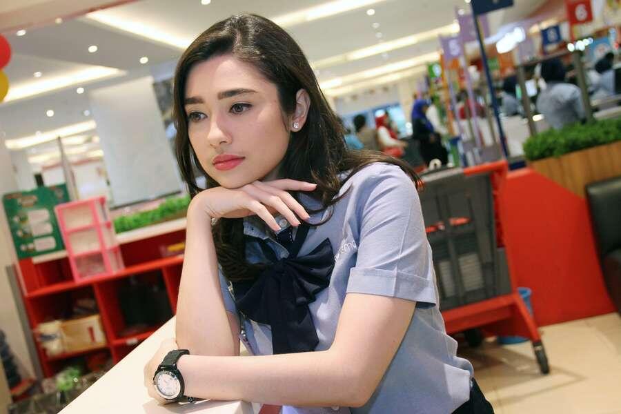 BENING! Inilah Alasan Kenapa &quot;KASIR&quot; MINIMARKET Cocok Dijadiin Pasangan Gan!