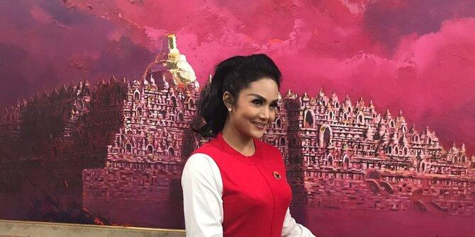 Deretan Artis Cantik Yang Melenggang ke Senayan