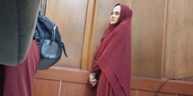 Deretan Artis Cantik Yang Melenggang ke Senayan