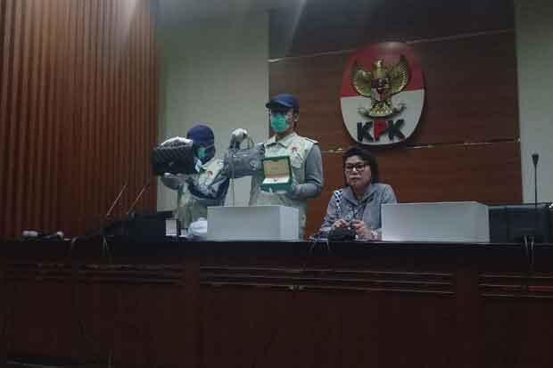 OTT Bupati Talaud, KPK Amankan Tas Mewah hingga Berlian