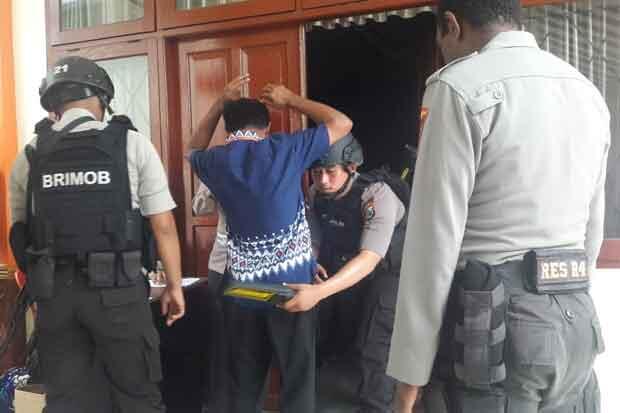 Polri dan TNI Kawal Ketat Rapat Pleno di KPU Raja Ampat