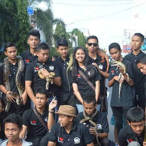 Komunitas Pecinta Binatang Yang Kutemui Saat Weekend di Simpang Lima Gumul Kediri