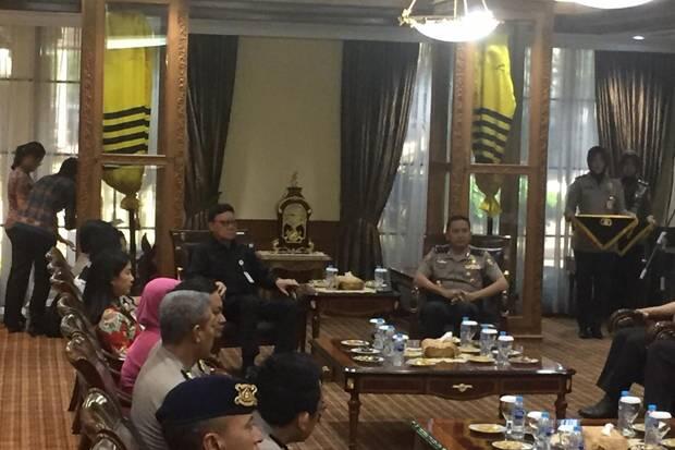 Mendagri Beri Penghargaan 22 Polisi yang Meninggal Saat Amankan Pemilu