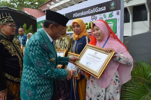 Wali Kota Palu Pimpin Upacara Peringatan Hardiknas