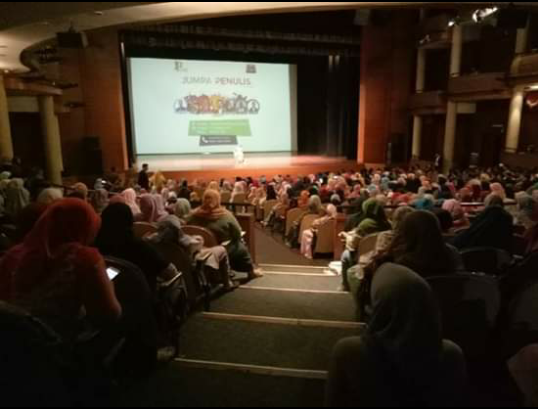 KMO! Salah Satu Komunitas Bergensi yang Perlu GanSis Ketahui. Penasaran?
