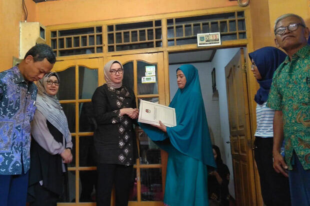 KPU Cairkan Santunan, Istri Ketua KPPS yang Meninggal Curhat soal Kuliah Anak