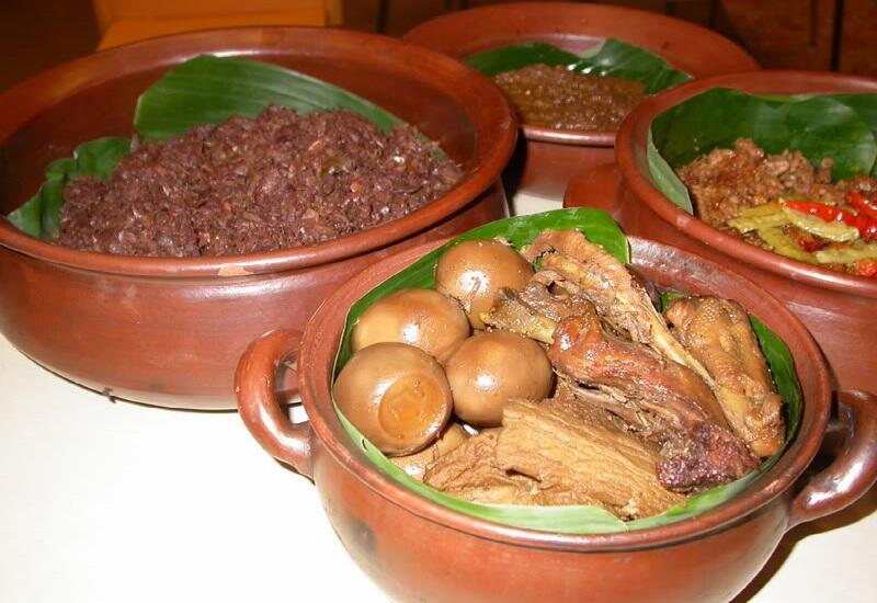 5 TEMPAT BERBURU KULINER GUDEG JOGJA PALING FAVORIT