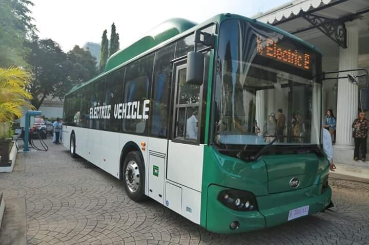 Uji Coba Bus Listrik TransJakarts