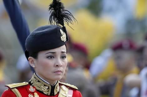 Para Pengawal Cantik Dari Beberapa Negara Ini Bikin Ane Pengen Jadi Presidennya