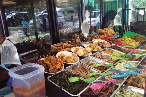 Tak Ditutup, Satpol PP Minta Rumah Makan Hormati Orang yang Berpuasa