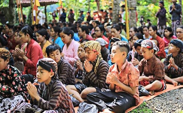 Rasa Syukur Masyarakat Buddha Jawa Diwujudkan dengan Menghargai Air