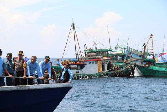 Kenapa Menteri Susi tak mau lelang kapal pencuri ikan