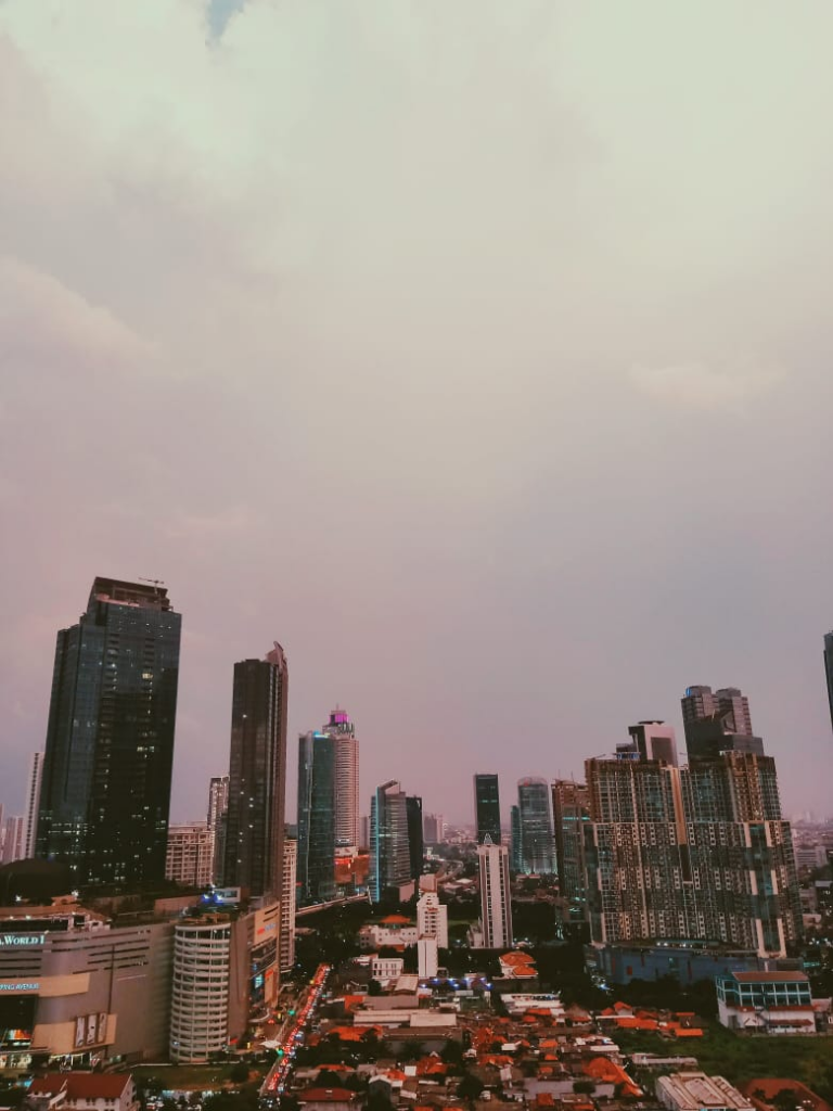 Sibuk Bekerja, Jangan Lupa Bahagiain Diri Sendiri!