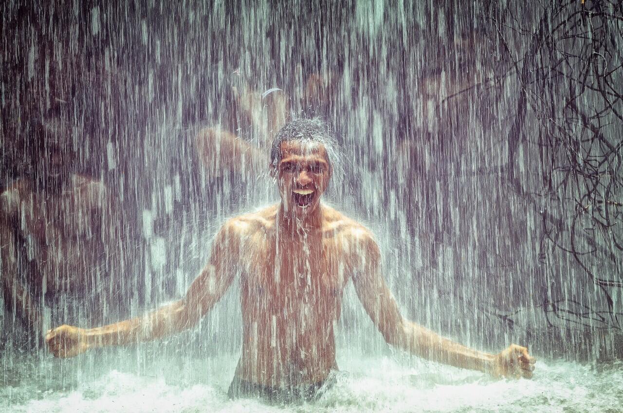 Syurrrr.... Ber-shower Air Dingin Abis Olahraga Ternyata Banyak Faedahnya