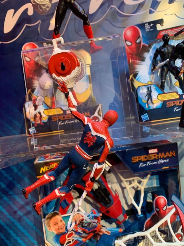фигурка человек паук возвращение домой marvel. Hasbro spider-man 2022 фигурки. нет пути домой игрушки. фигурка совершенного человека паука от марвел селект. человек-паук: нет пути домой фильм 2021.