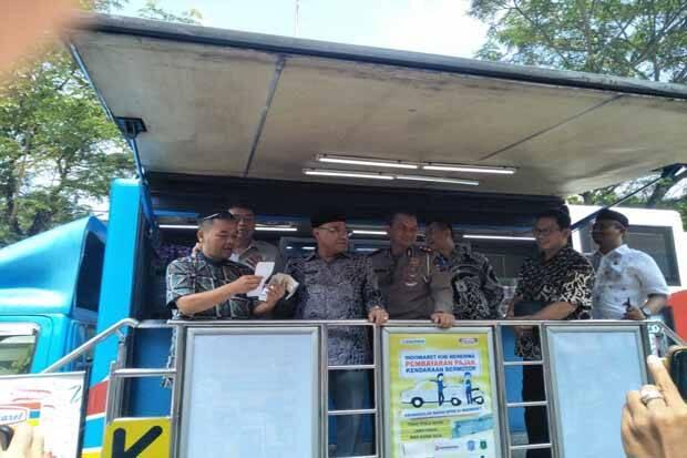 Tak Perlu ke Samsat, Warga Banten Bisa Bayar Pajak di Minimarket