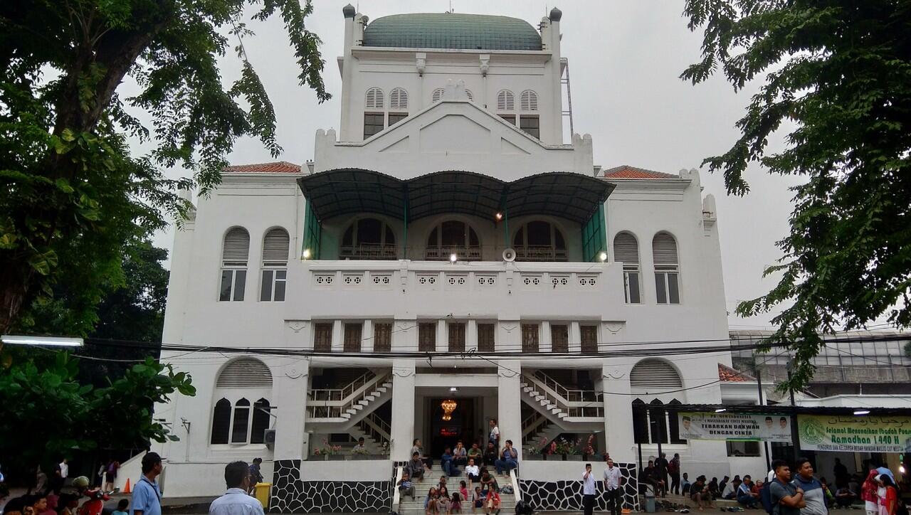 Nikmatnya Buka Bersama di Salah Satu Masjid Tertua di Kota Jakarta