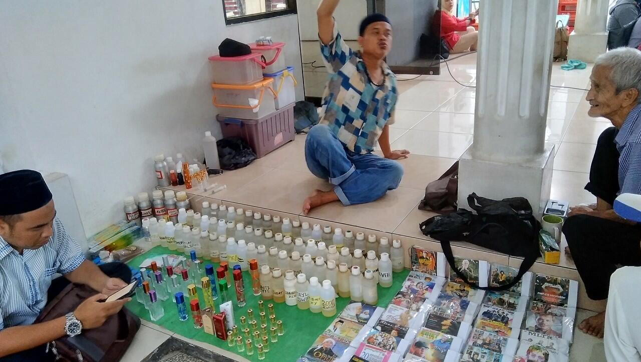 Nikmatnya Buka Bersama di Salah Satu Masjid Tertua di Kota Jakarta