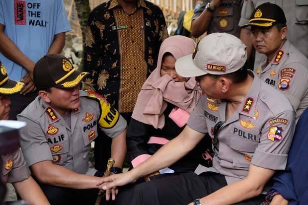 Polri Tawarkan Anak Anggota KPPS yang Meninggal jadi Polwan