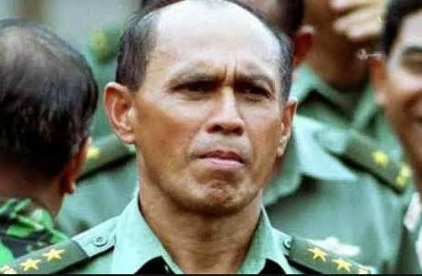 Kubu 02 saling cakar2an. Andi Arief Bongkar aib Kivlan Zen