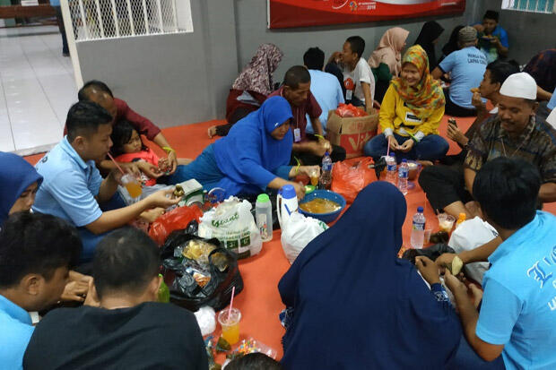 Ngabuburit ala Lapas Cibinong, Warga Binaan Bukber dengan Keluarga
