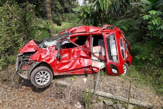 Kronologis Taksi Online Disambar KRL hingga 4 Penumpangnya Tewas