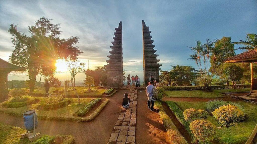 6 Candi Tertinggi di Indonesia, Tempat Sakral untuk Memuja Para Dewa