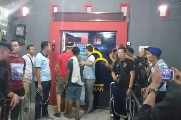 Dikawal Brimob, 615 Napi Siak Direlokasi ke 8 Rutan dan Lapas