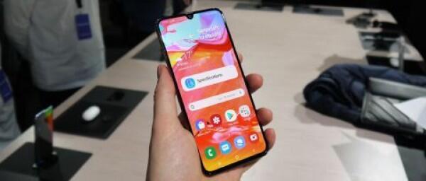 5 Smartphone Samsung Terbaik dengan Fingerprint Dalam Layar