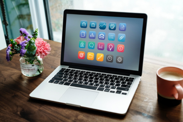 7 Tips Simpel Memilih Laptop Bagi Kamu yang Hobi Menulis