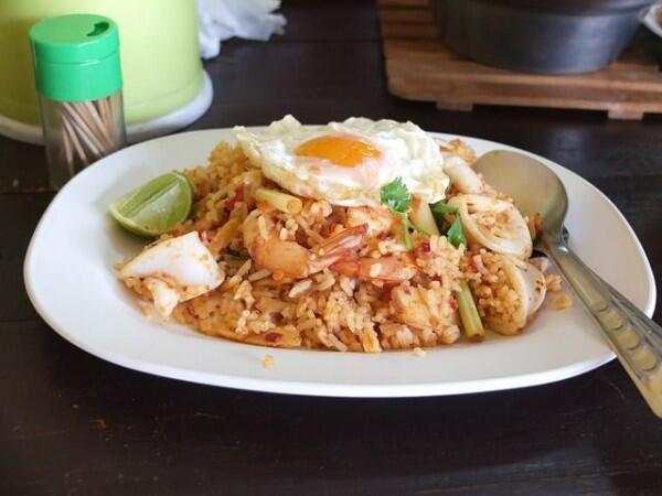 Resep Nasi Goreng Smoke Beef, Lezat Buat Sahur!