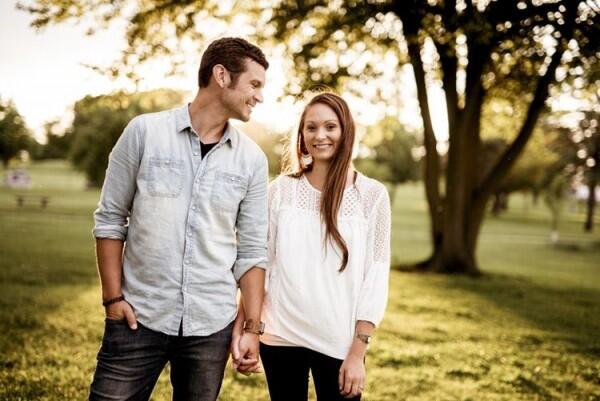 5 Pelajaran Berharga dari Cinta Pertama yang Bikin Susah Move On