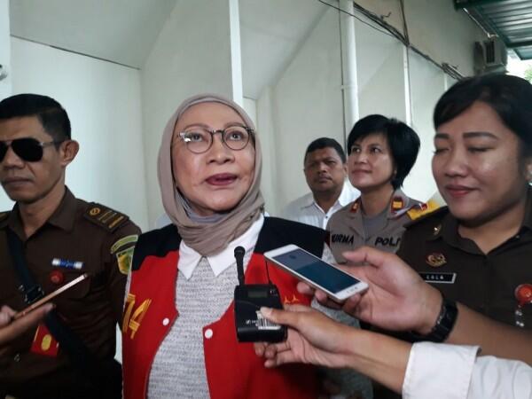 Ratna Sarumpaet Alami Depresi yang Terkontrol
