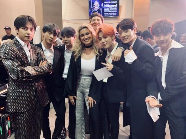 Selain Halsey, 7 Artis Ini Juga Berfoto dengan BTS di Amerika